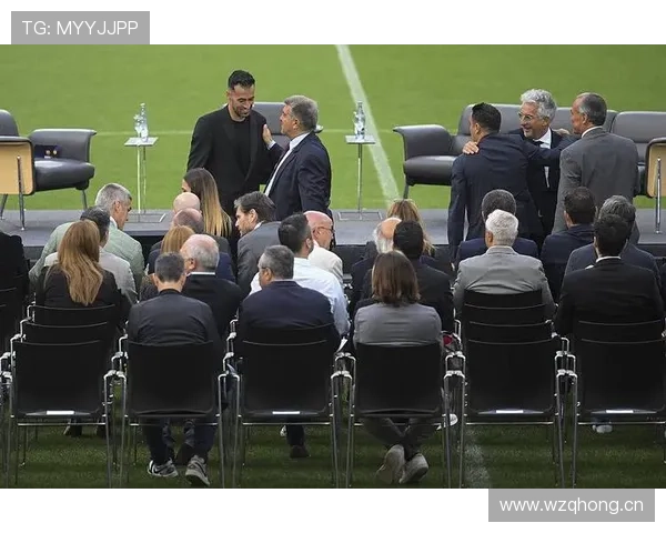 哈维辞职暴露巴萨战术滞后与转会混乱，伪争冠困局加剧球队结构性危机