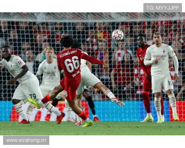 巴黎边路进攻看似犀利，实则缺乏层次与变化