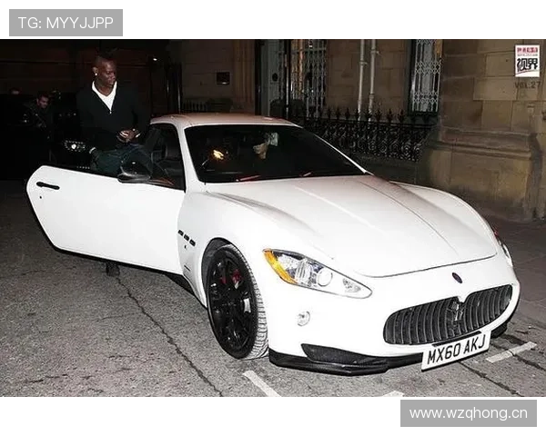 巴洛特利又买了辆超跑，感觉他钱包都比我的房子壮实多了！